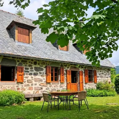 Le refuge de la vallée - 4 à 6 pers - proche de Salers
