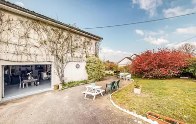 Jardin de l'établissement 1 Bedroom Amazing Apartment In Treignac