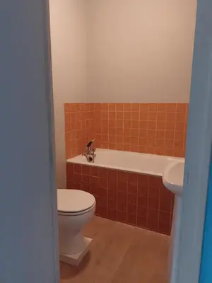 Salle de bains dans l'établissement Les voyageurs