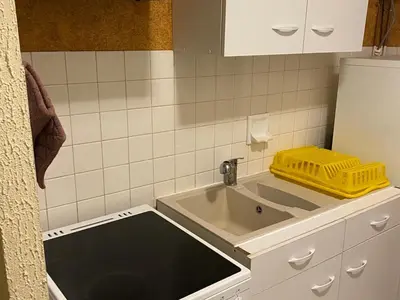 Cuisine ou kitchenette dans l'établissement Appartement calme avec vue proche station - FR-1-814-92