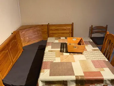 Coin salon dans l'établissement Appartement calme avec vue proche station - FR-1-814-92