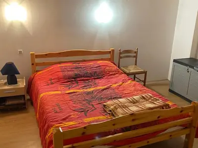Un ou plusieurs lits dans un hébergement de l'établissement Appartement calme avec vue proche station - FR-1-814-92