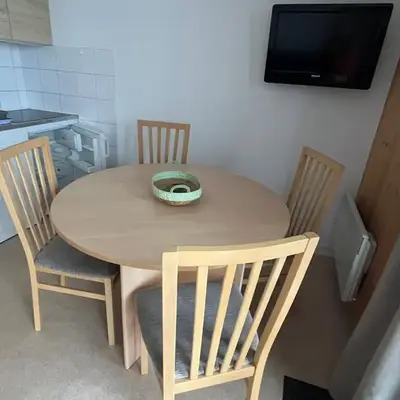 Appartement Sud avec Terrasse et Garage à Super Besse - FR-1-814-96