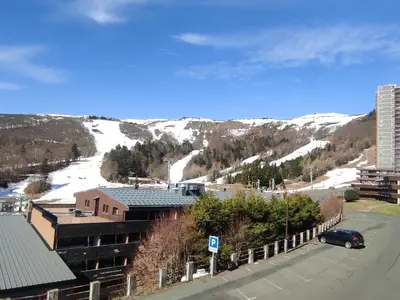 Vue générale sur la montagne ou vue sur la montagne depuis l'appartement