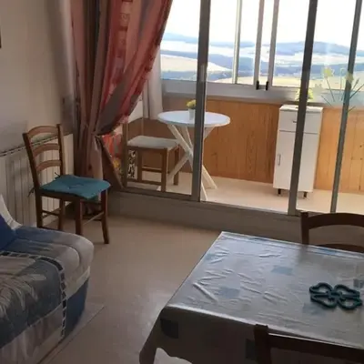 Studio avec loggia à Super Besse