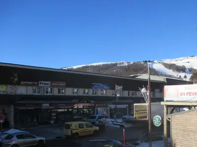 Vue générale sur la montagne ou vue sur la montagne depuis l'appartement