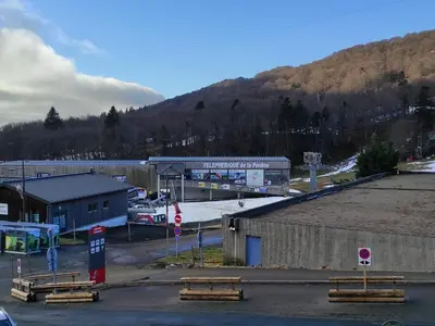 Vue générale sur la montagne ou vue sur la montagne depuis l'appartement