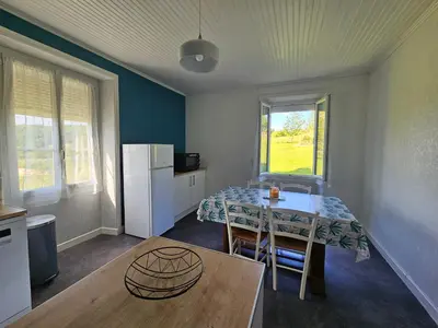 Cuisine ou kitchenette dans l'établissement gîte au calme