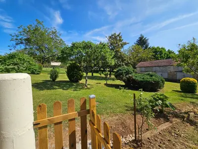 Jardin de l'établissement gîte au calme