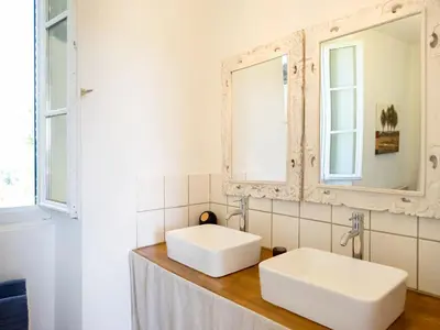 Salle de bains dans l'établissement Charming House in Coubjours with Pool