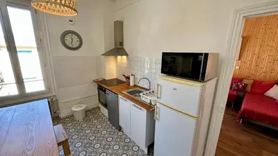 Cuisine ou kitchenette dans l'établissement Le Pan de la Grange, Le Mont-Dore 5pers