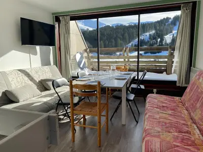 Vue générale sur la montagne ou vue sur la montagne depuis l'appartement