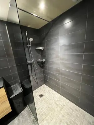 Salle de bains dans l'établissement Gîte Creuse