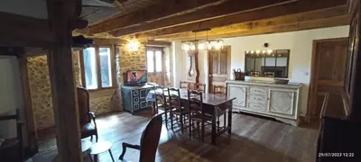 Cuisine ou kitchenette dans l'établissement Gite rural aux portes de l'Auvergne