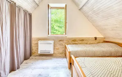 Un ou plusieurs lits dans un hébergement de l'établissement Beautiful Home In Saint-Rabier