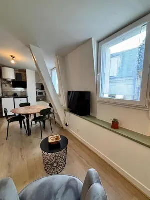 Cuisine ou kitchenette dans l'établissement Casa Bondy - Studio - Coeur de ville de Brive