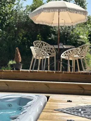 Jardin de l'établissement La Longère - Gîte 4 étoiles