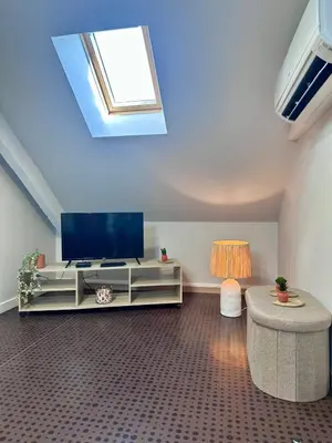 Télévision ou salle de divertissement dans l'établissement Casa Foch - T3 pour 3 personnes - Parking - Proche Hyper Centre