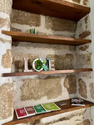 Bibliothèque dans l'appartement