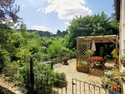 Jardin de l'établissement Maison Rocher