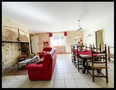 Coin salon dans l'établissement Gîte le Cantou, Martel avec piscine & jacuzzi