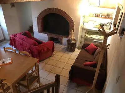 Coin salon dans l'établissement CHEZ la LOUISE