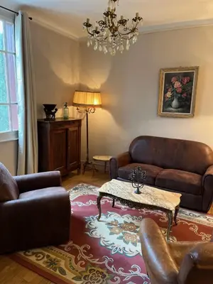 Coin salon dans l'établissement Treignac