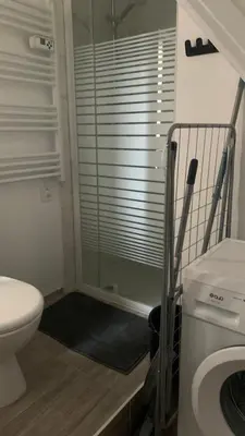 Salle de bains dans l'établissement Appartement cosy wifi à deux pas des Thermes