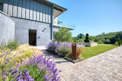 Jardin de l'établissement La Grange de Louvadour