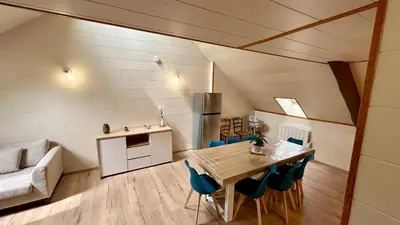 Coin salon dans l'établissement Le Mb 9 Le Mont Dore 8 pers