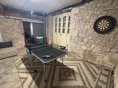 Salle de jeux dans l'établissement Chateau du Perrier