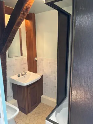 Salle de bains dans l'établissement Chateau du Perrier