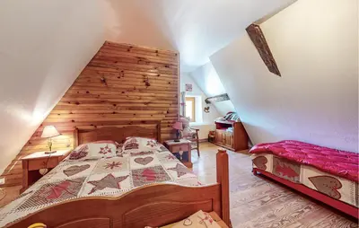 Un ou plusieurs lits dans un hébergement de l'établissement Awesome Home In Saint-Oradoux-De-Chiro