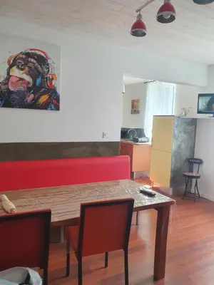Télévision ou salle de divertissement dans l'établissement le nid des choups on est bien la