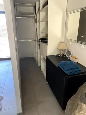 Cuisine ou kitchenette dans l'établissement Renovated house with hot tub, gîte de la vicairie Nouvelle-Aquitaine