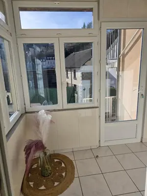 Balcon ou terrasse dans l'établissement Appartement rez de jardin avec terrasse privative