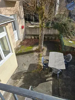 Terrasse ou espace extérieur de l'établissement Appartement rez de jardin avec terrasse privative