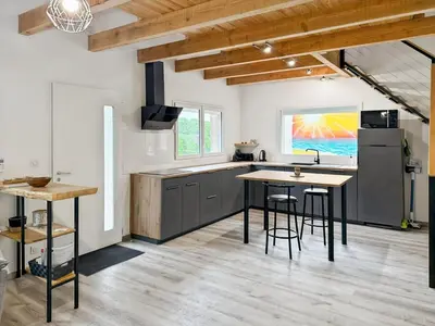 Cuisine ou kitchenette dans l'établissement Maison au cœur de la vallée du Cantal - 2pers