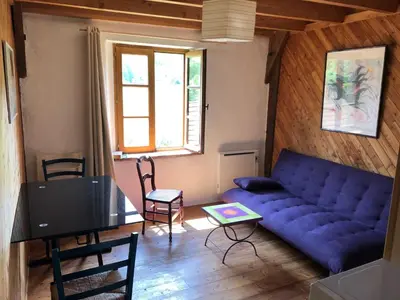 Coin salon dans l'établissement Les Abeilles