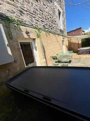 Tennis de table au sein de l'établissement Lesjolislogementsbrivistes exception ou à proximité