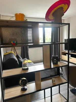 Télévision ou salle de divertissement dans l'établissement Le Sombrero, central avec parking