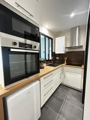 Cuisine ou kitchenette dans l'établissement La Suite Auzette, calme et chic