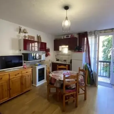 Studio 2 à 4 personnes avec balcon et parking