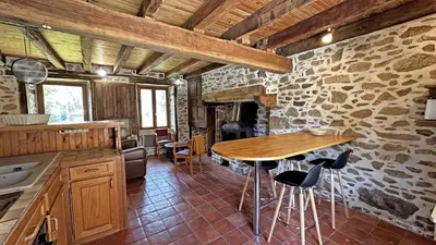 Cuisine ou kitchenette dans l'établissement La petite maison