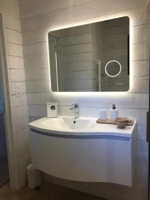 Salle de bains dans l'établissement La Canopėe 19