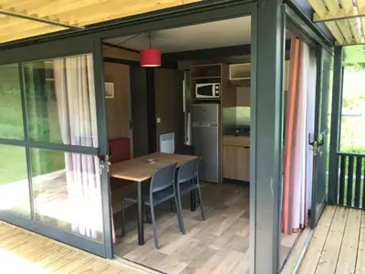 Cuisine ou kitchenette dans l'établissement ZEcamping 4 étoiles animaux acceptés tennis piscine couverte