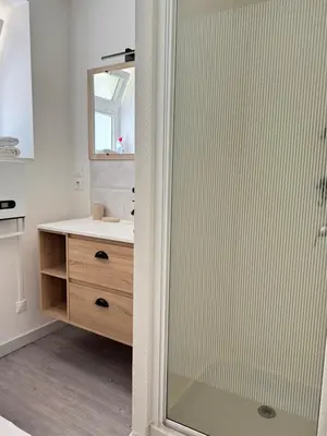 Salle de bains dans l'établissement Le Cocon