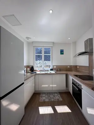 Cuisine ou kitchenette dans l'établissement Casa Majour - Duplex coeur de ville - T2 - Climatisé