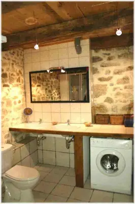 Salle de bains dans l'établissement Maison D'Augusta