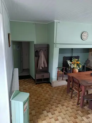 Coin salon dans l'établissement Villa périgourdine avec piscine
